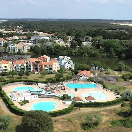 Appartement A Port Bourgenay, Vue Sur Lac, Au Pied D'Un Parc Aquatique Talmont-Saint-Hilaire Exterior photo